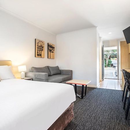Burvale Hotel Nunawading Екстериор снимка