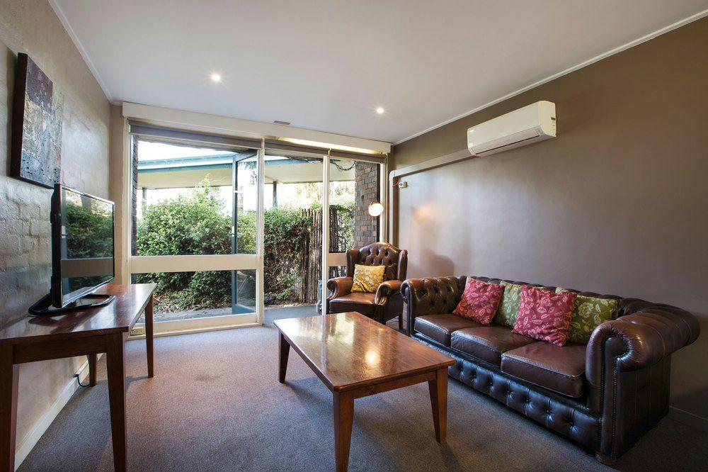 Burvale Hotel Nunawading Екстериор снимка