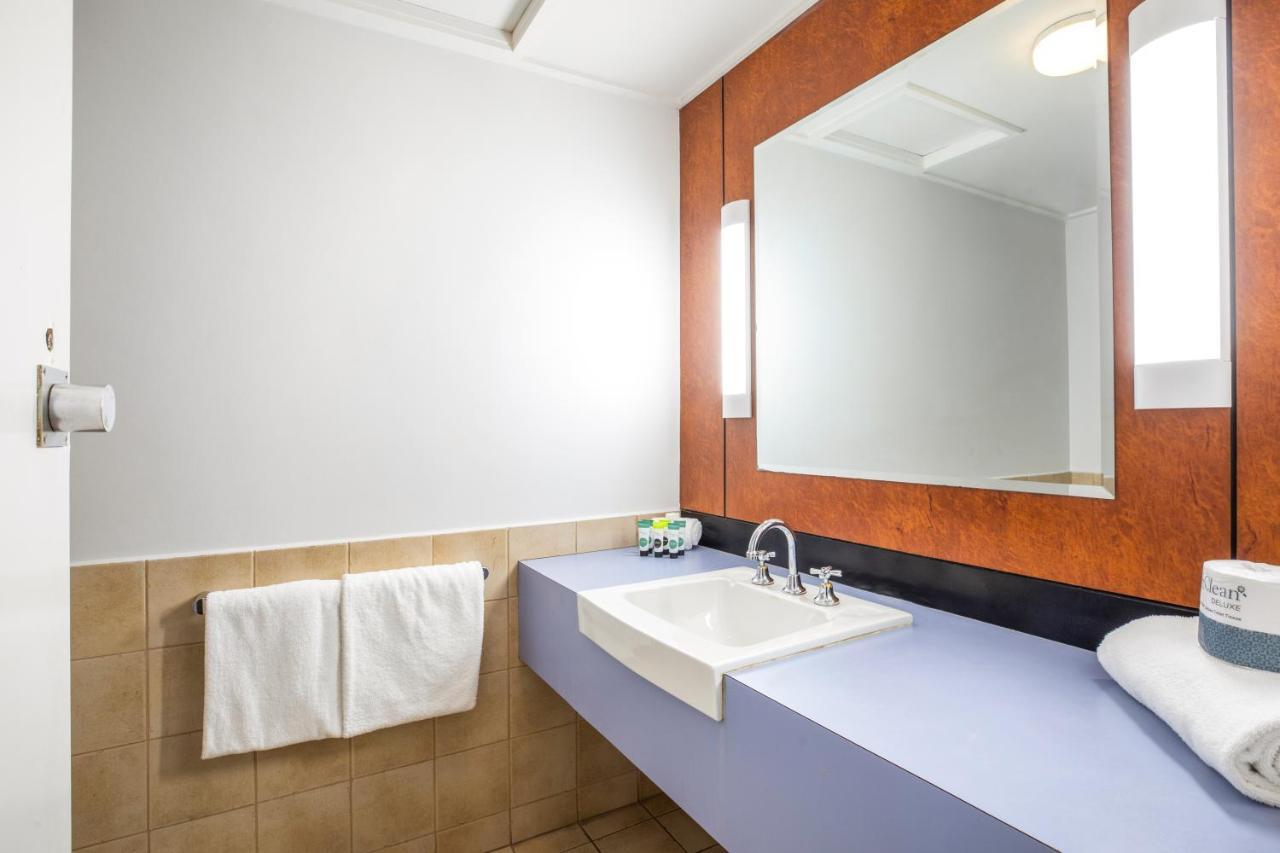 Burvale Hotel Nunawading Екстериор снимка