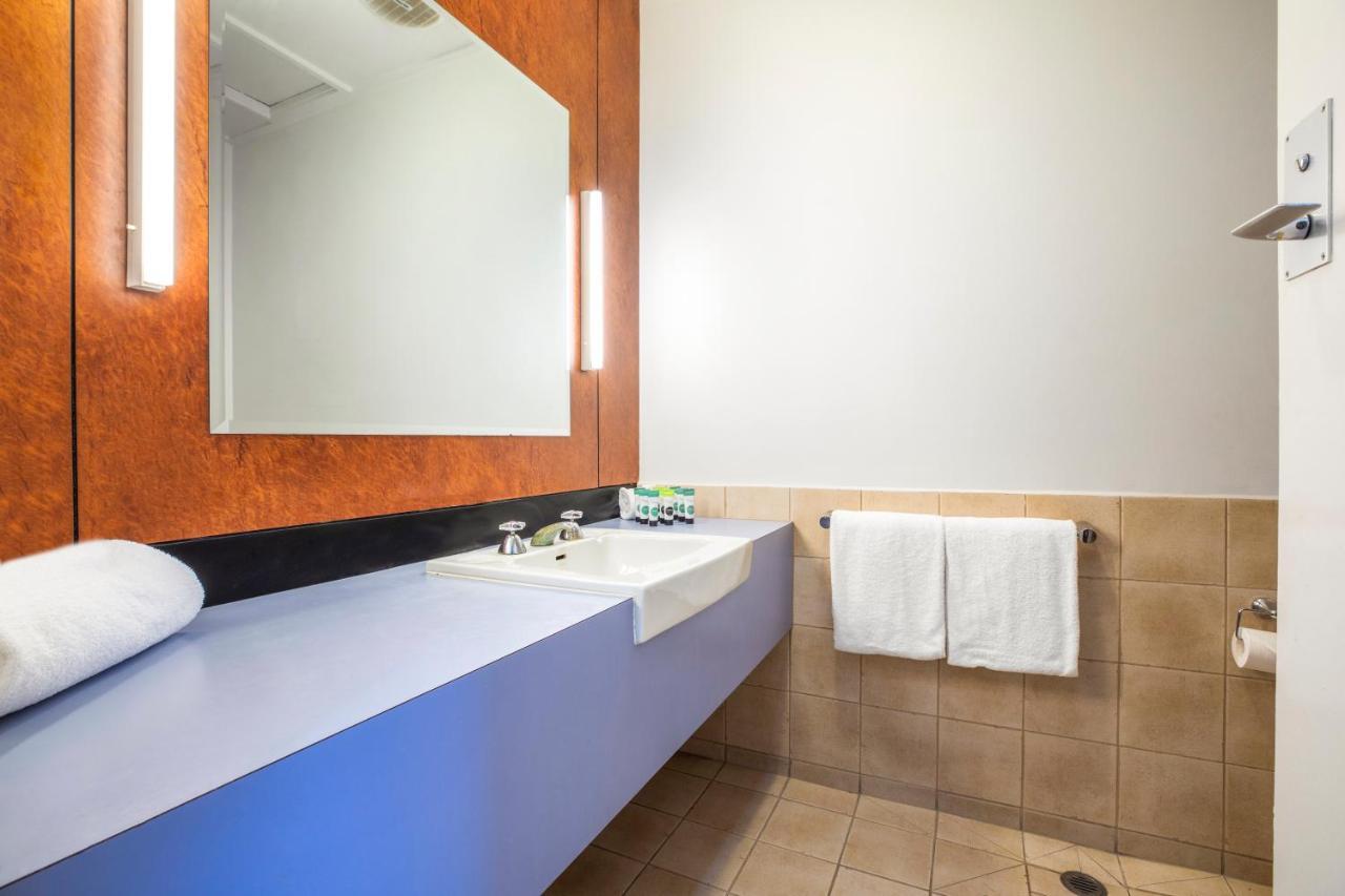 Burvale Hotel Nunawading Екстериор снимка
