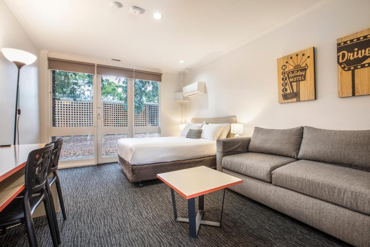 Burvale Hotel Nunawading Екстериор снимка