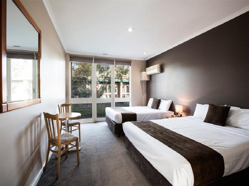 Burvale Hotel Nunawading Екстериор снимка