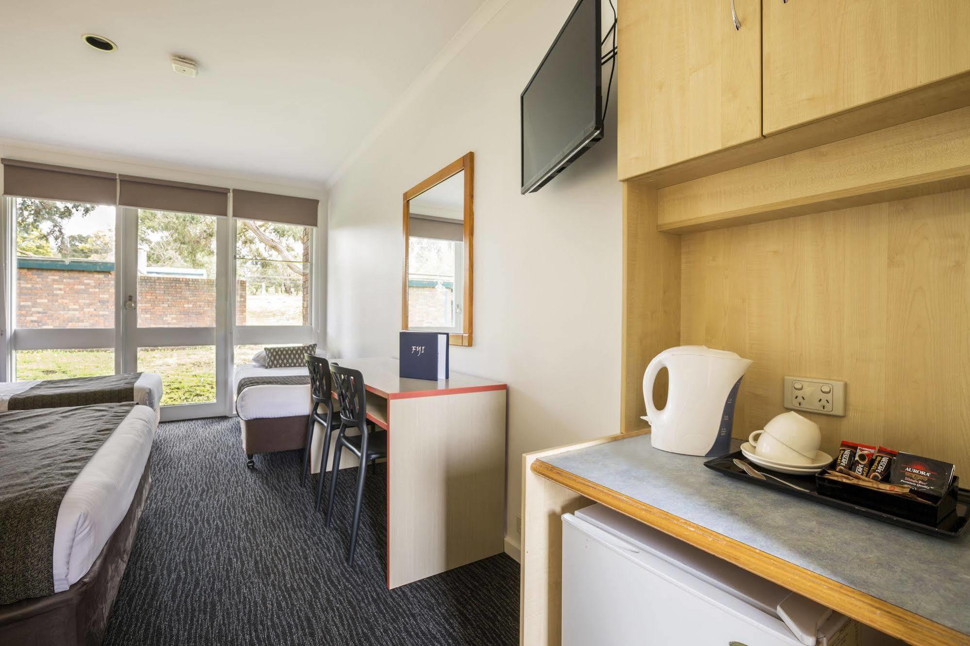 Burvale Hotel Nunawading Екстериор снимка