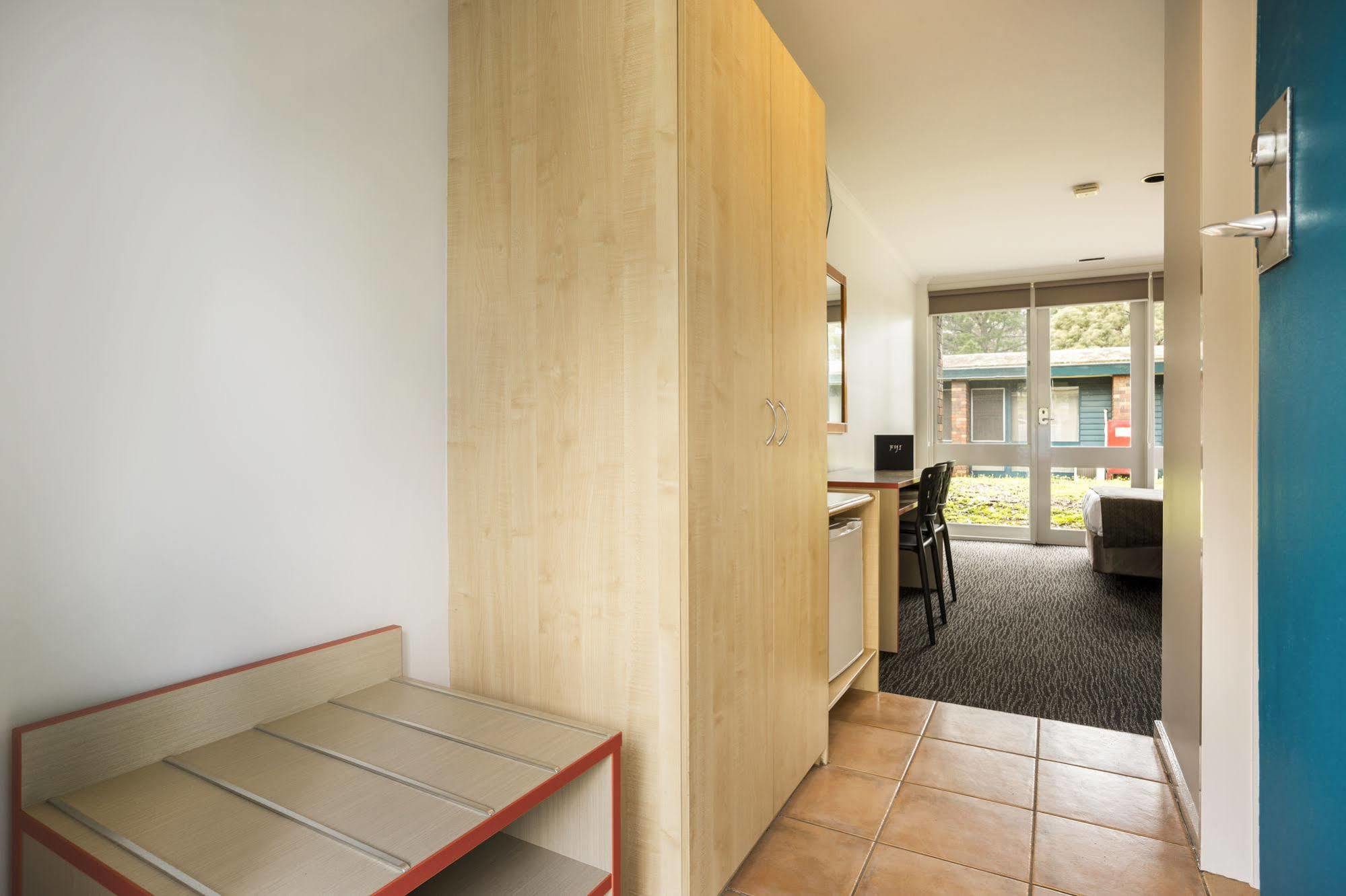 Burvale Hotel Nunawading Екстериор снимка